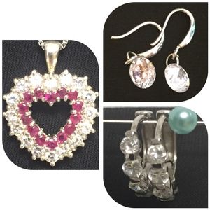 LAST PRICE ⬇️ Sim DIAMOND Pendant; 2 Pair Earrings
